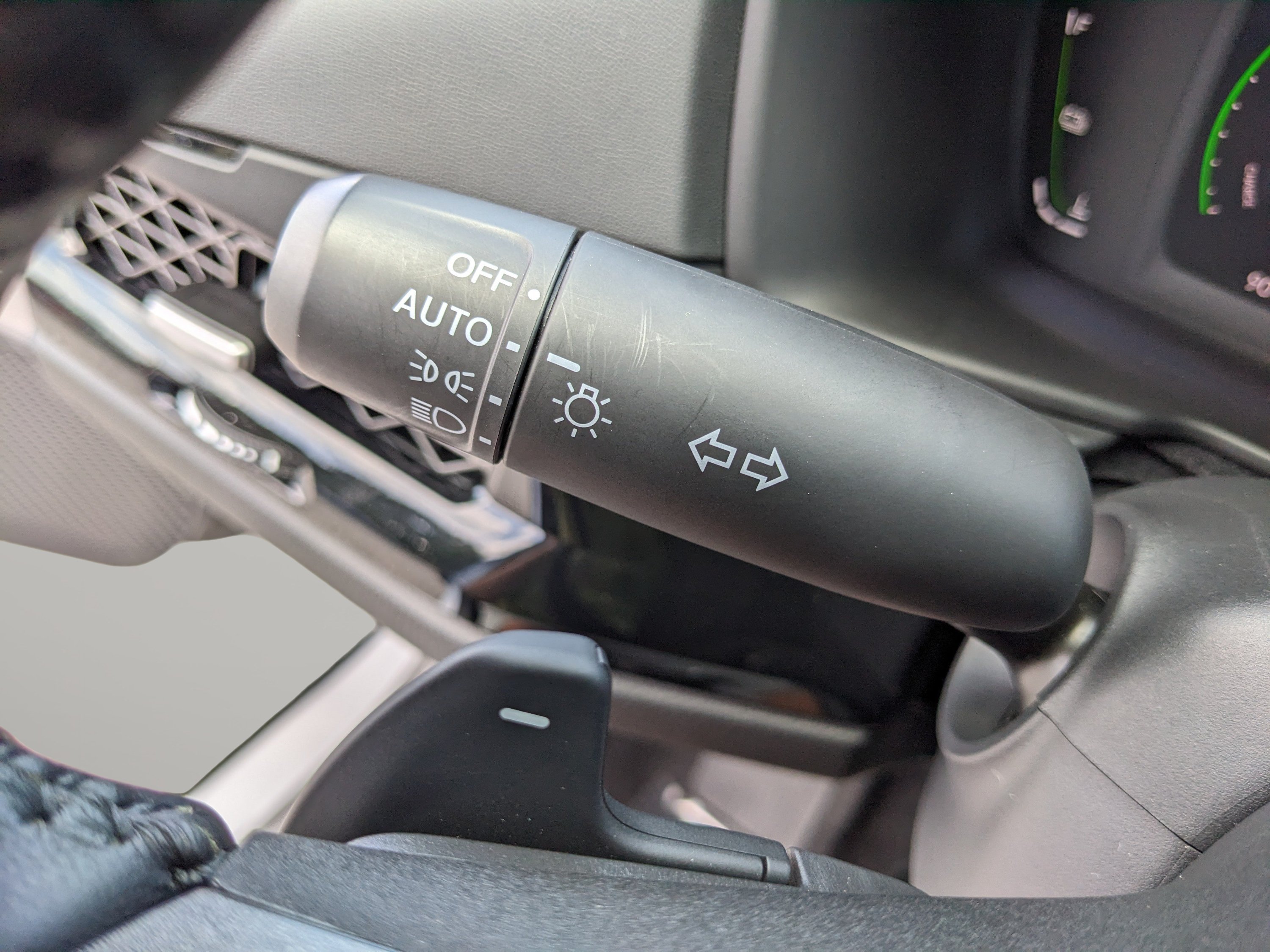 Used 2025 Solar Silver Metallic Honda EX-L image 30