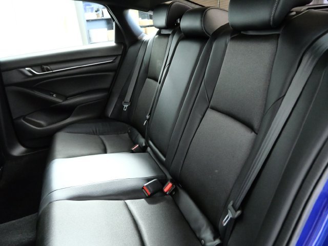 Certified Used 2018  Honda Sport image 14