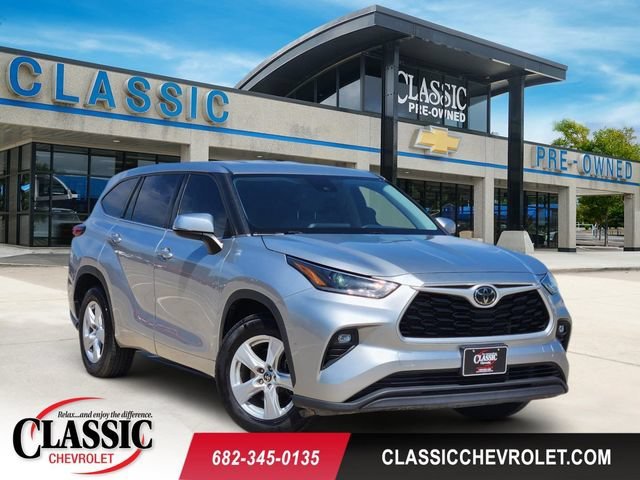 Used 2021 Black Toyota L image 1