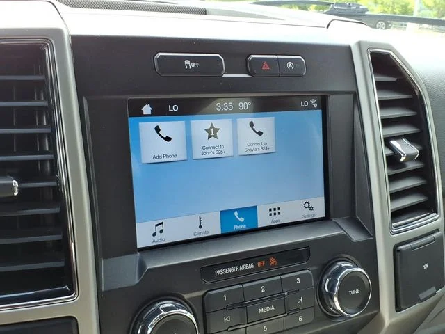 Used 2018 Gray Ford Lariat image 27