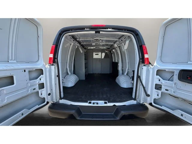 Used 2025 White Chevrolet Work Van image 30