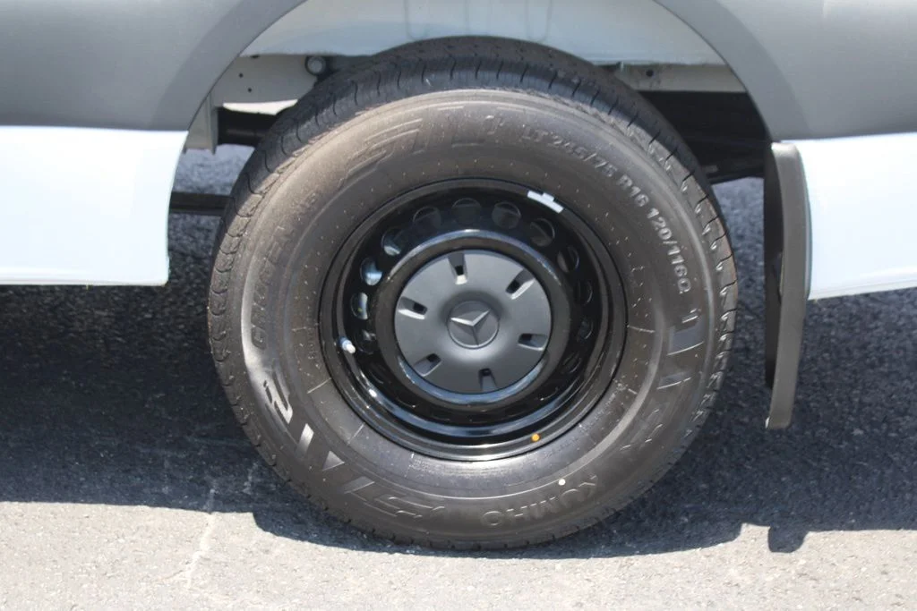 New 2026 Arctic White Mercedes-Benz Cargo 144 WB image 33
