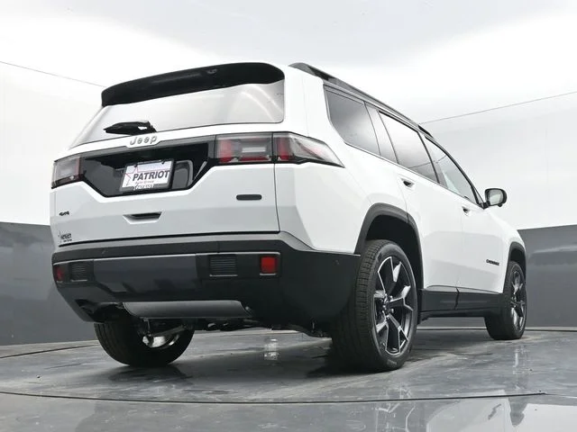 New 2026 Bright White Clear-Coat Exterior Paint Jeep Overland image 46