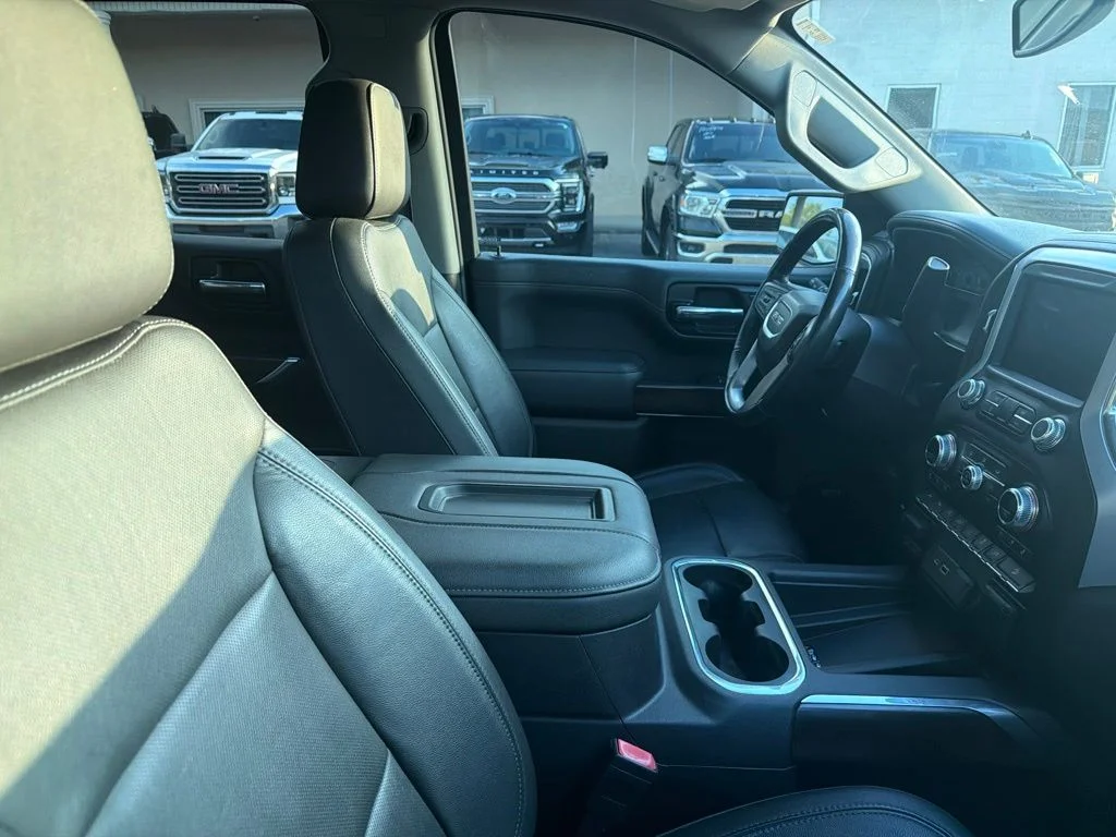 Used 2019 Onyx Black GMC SLT image 2