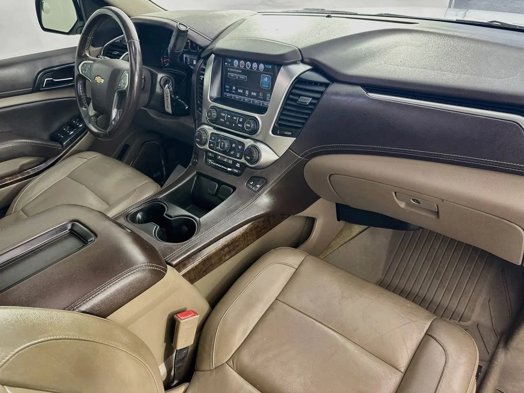 Used 2018 Iridescent Pearl Tricoat Chevrolet LT image 37