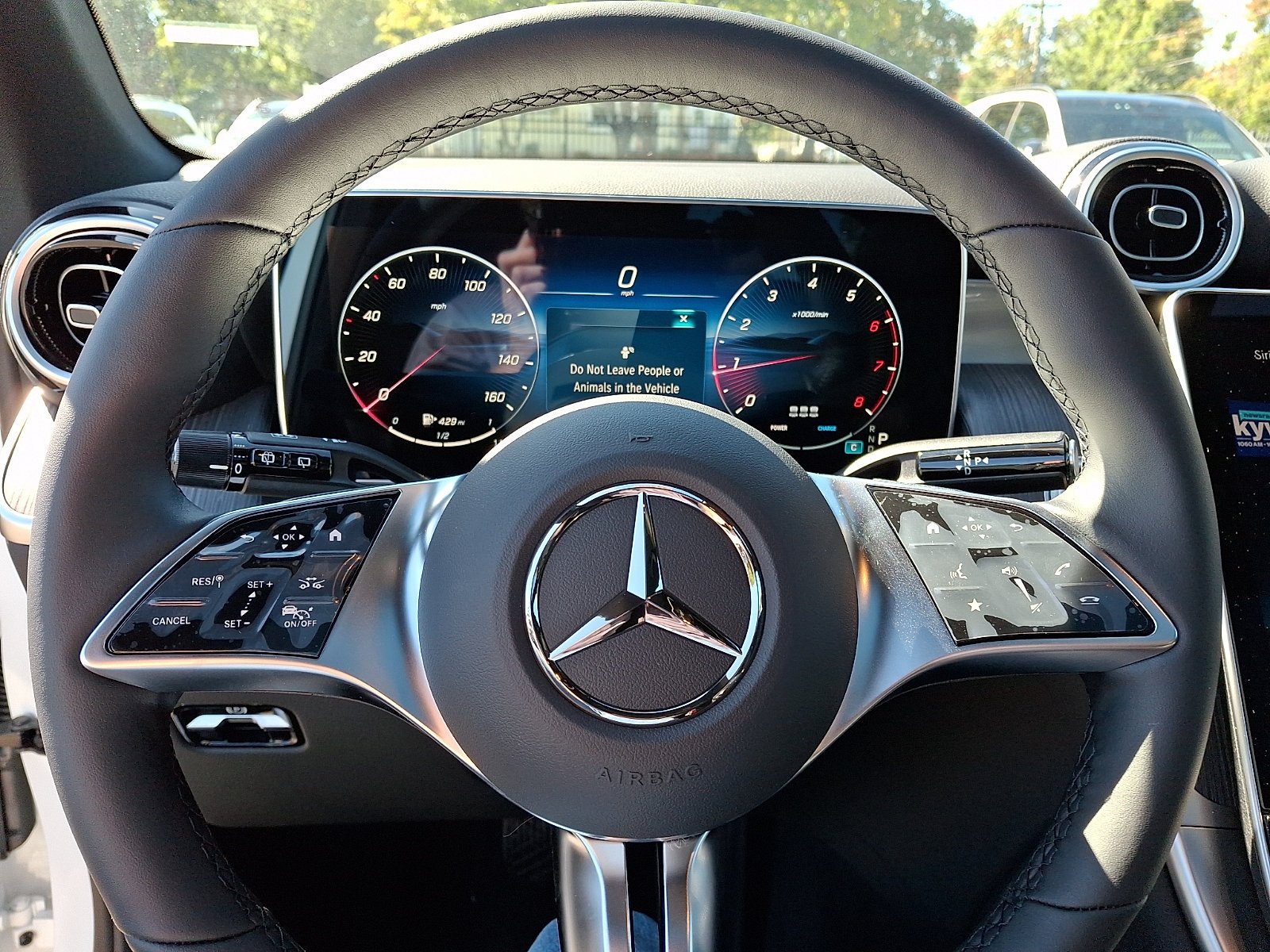 New 2027 Polar White Mercedes-Benz GLC 300 image 11