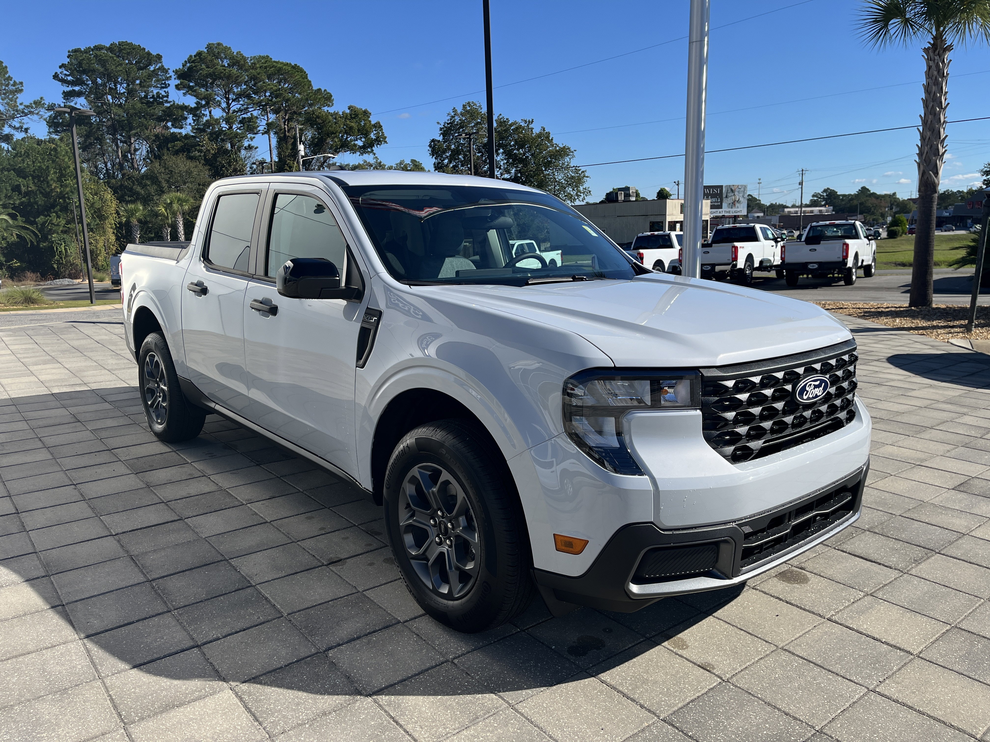 2025 Ford Maverick XLT - Photo 8