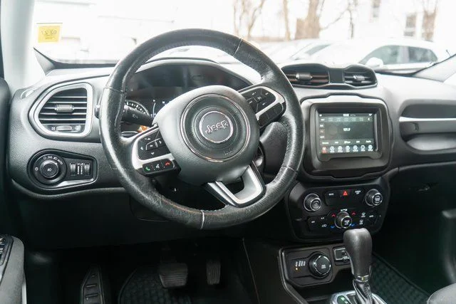 Used 2020 Black Jeep Latitude image 14