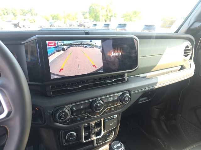 Used 2024 Black Clearcoat Jeep High Altitude image 24