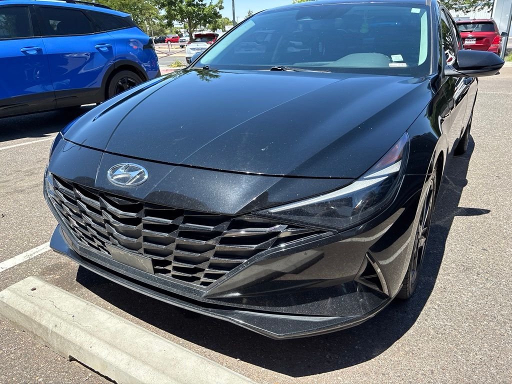 Used 2023 Black Hyundai Limited image 3