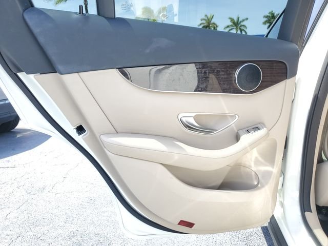 Used 2021  Mercedes-Benz GLC 300 image 22