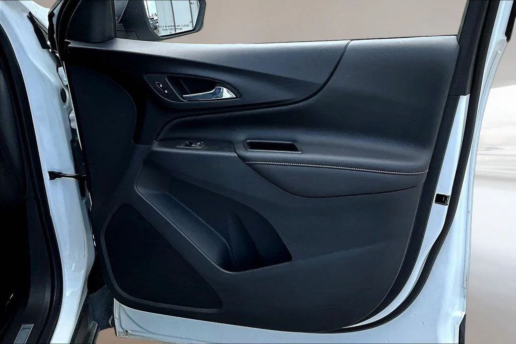 Used 2021 Summit White Chevrolet Premier image 26
