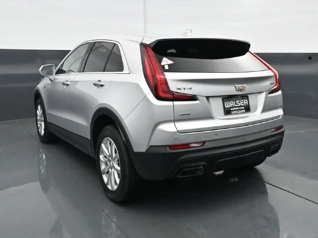 Used 2019 Radiant Silver Metallic Cadillac Luxury image 5