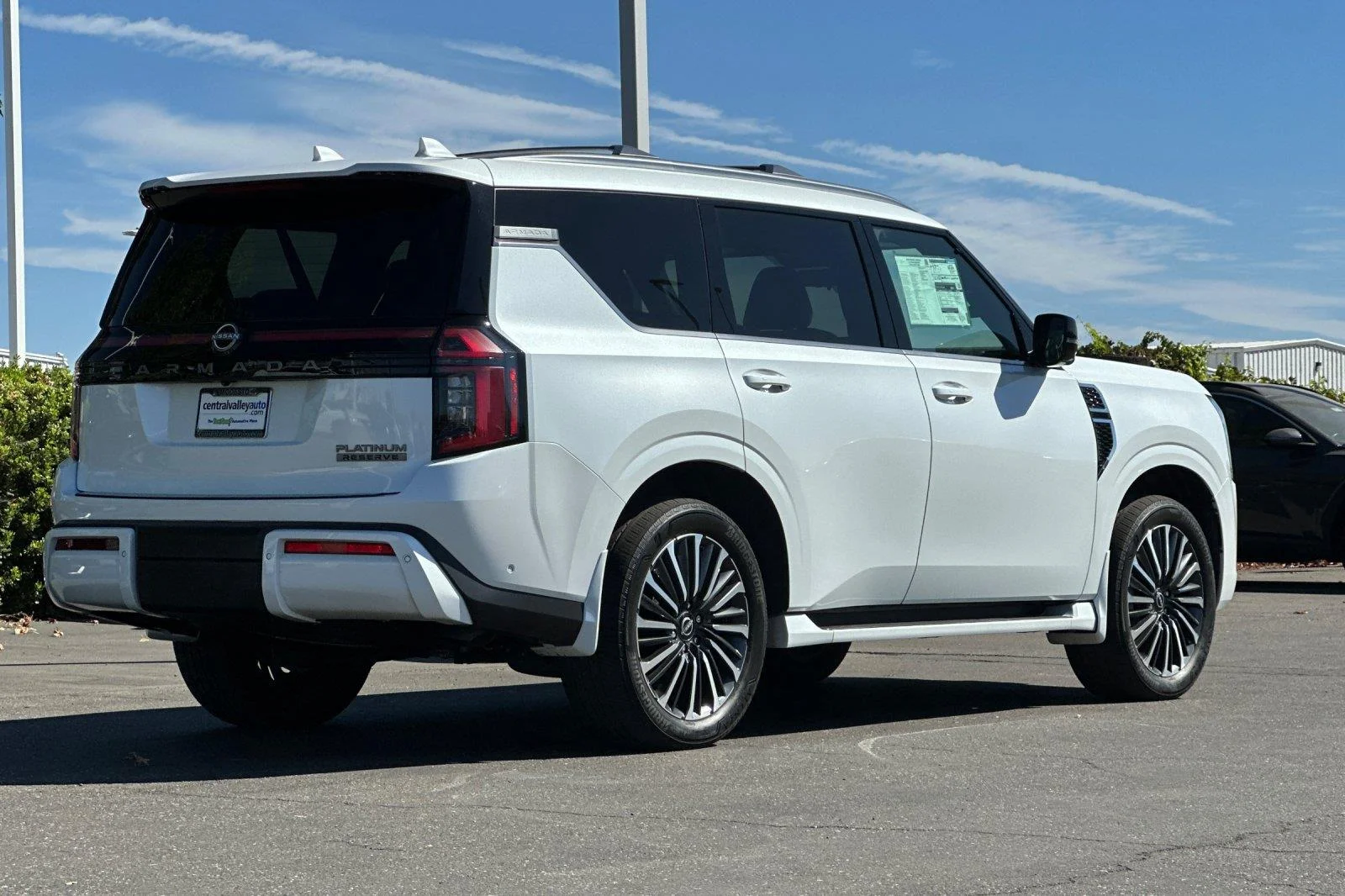 New 2025 Everest White Pearl Nissan Platinum Reserve image 4