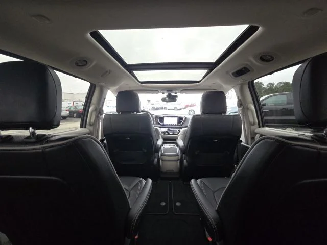 Used 2024 Silver Chrysler Limited image 18