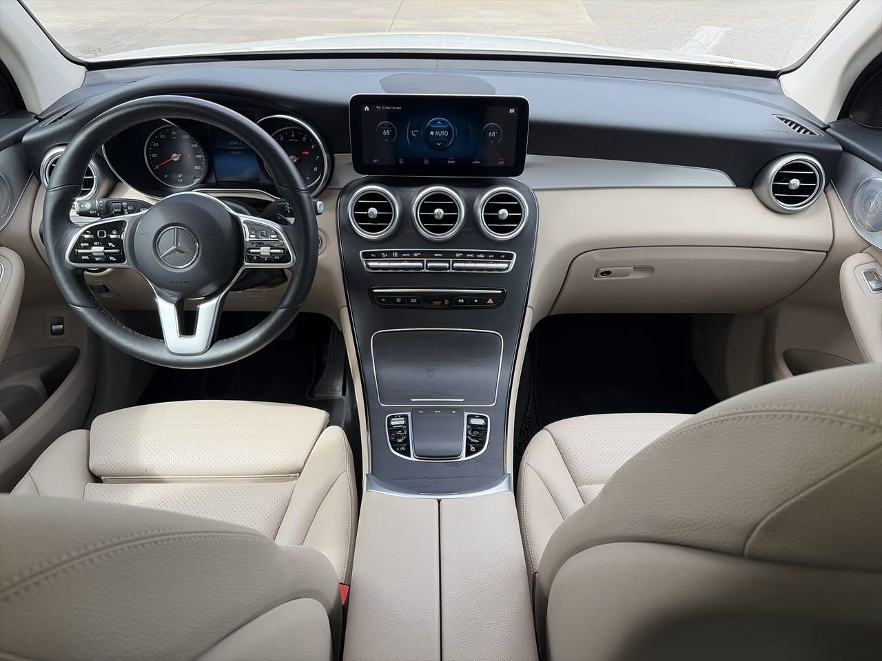Used 2020 designo Diamond White Metallic Mercedes-Benz GLC 300 image 29