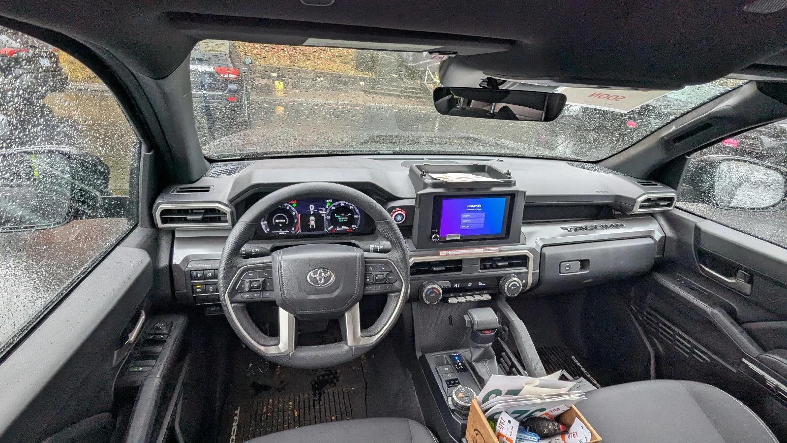 Used 2025  TOYOTA SR5 image 12