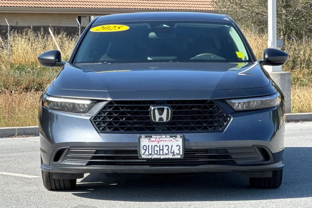 Used 2025 Meteorite Gray Metallic Honda LX image 9