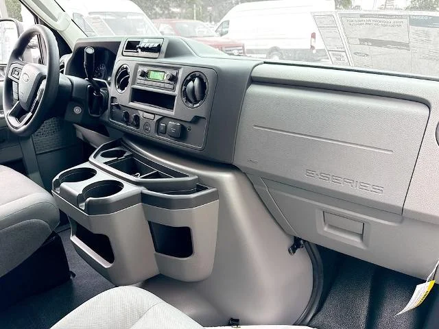 New 2026 Oxford White Ford E-350 SRW image 53