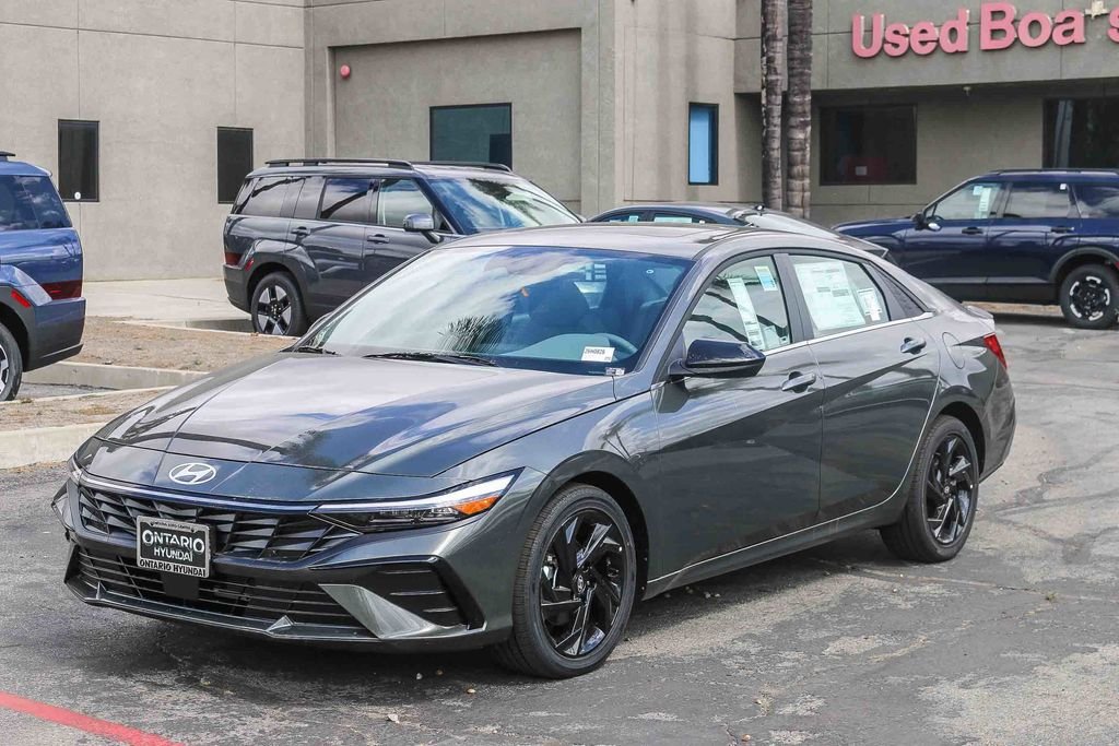 New 2026 Gray Hyundai SEL Sport image 4