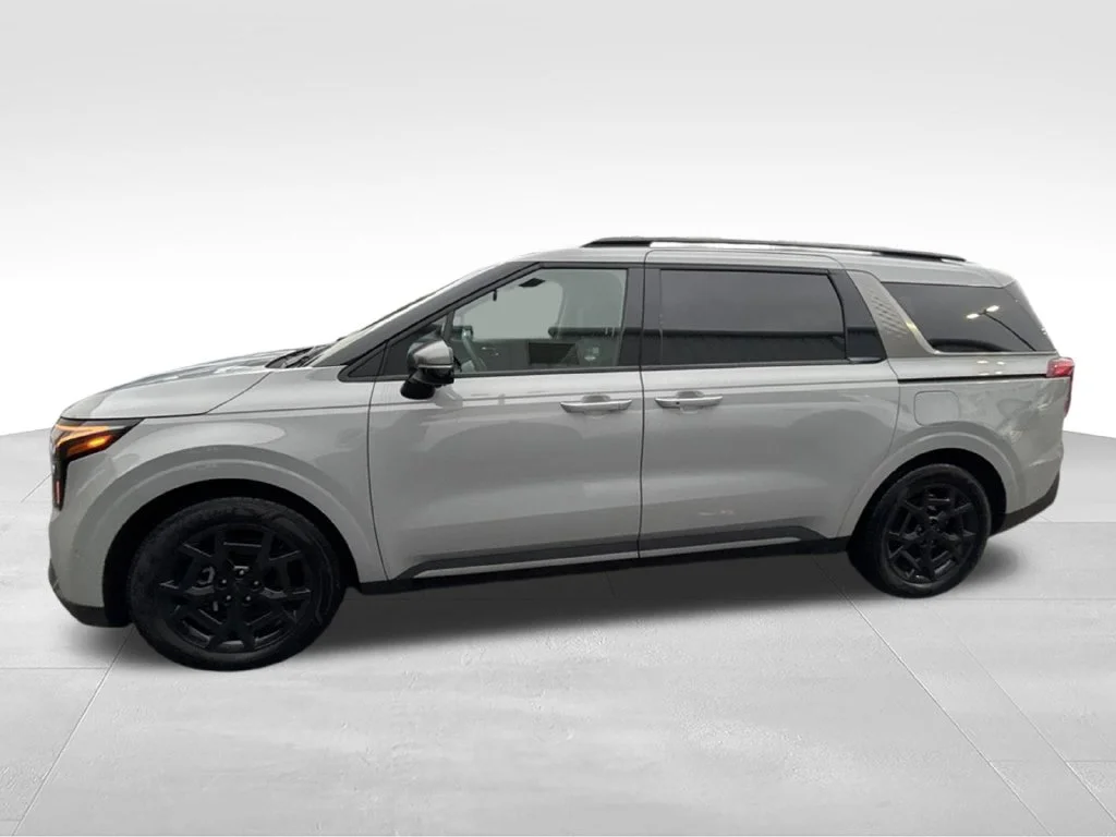 Used 2026 Silver Kia SX image 2