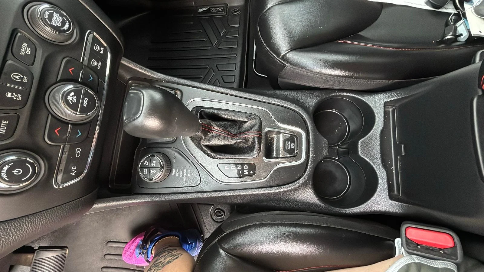 2020 Jeep Cherokee Trailhawk - Photo 18