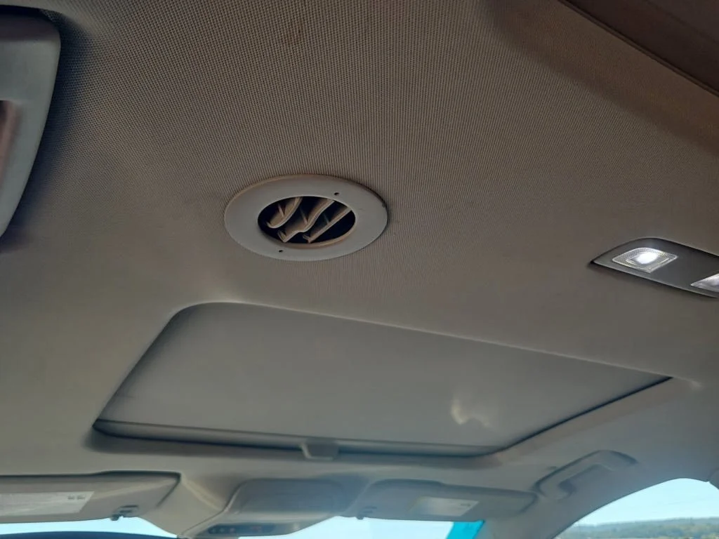 Used 2019 White Buick Avenir image 10