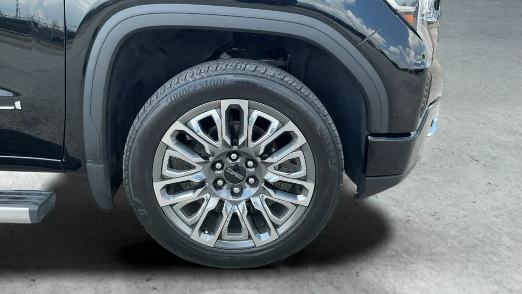 Used 2024 Black GMC Denali Ultimate image 24