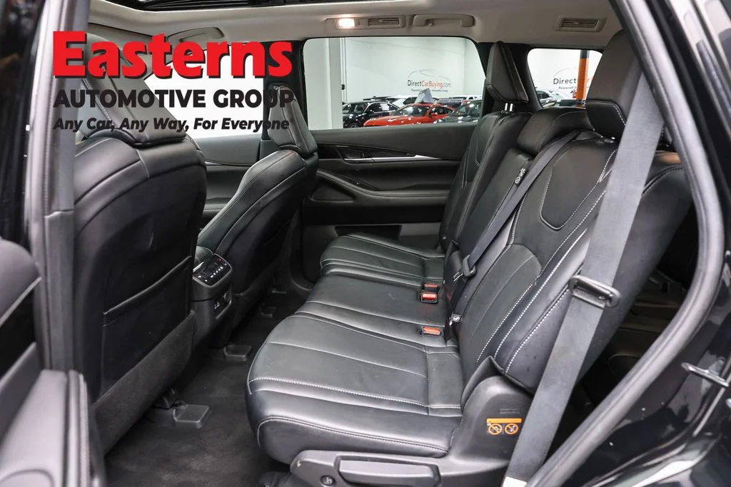 Used 2023 Black INFINITI PURE image 23