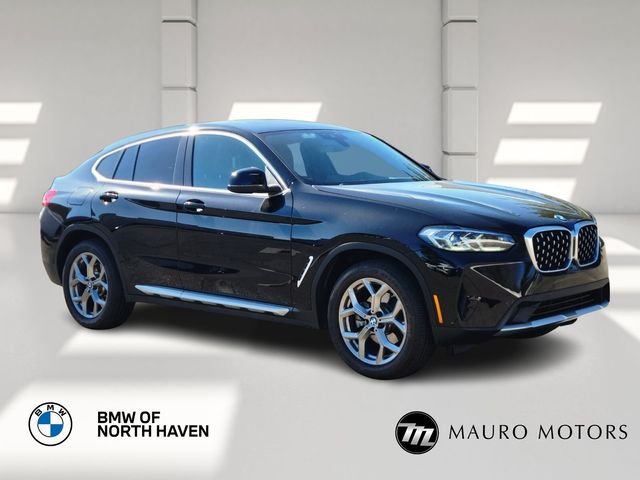 2022 BMW X4 xDrive30i's photo