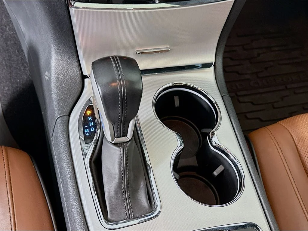 Used 2020 Brown Jeep Summit image 18