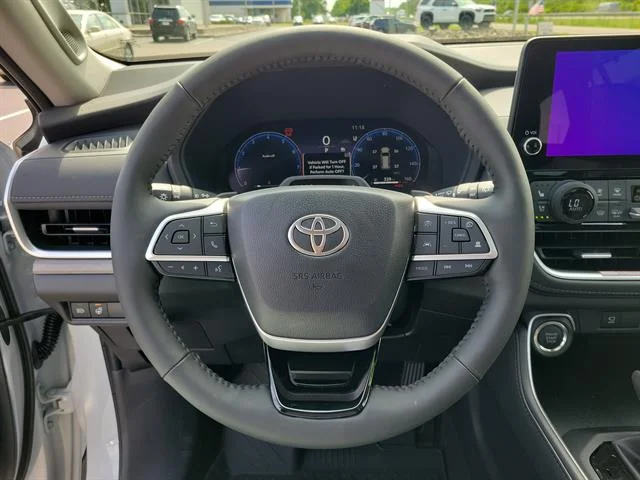 New 2026 Wind Chill Pearl Toyota Platinum image 21