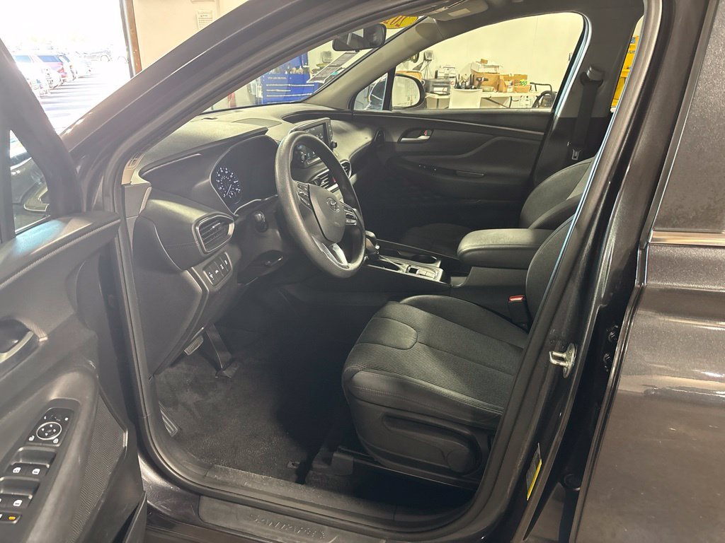 Used 2020 Gray Hyundai SE image 11