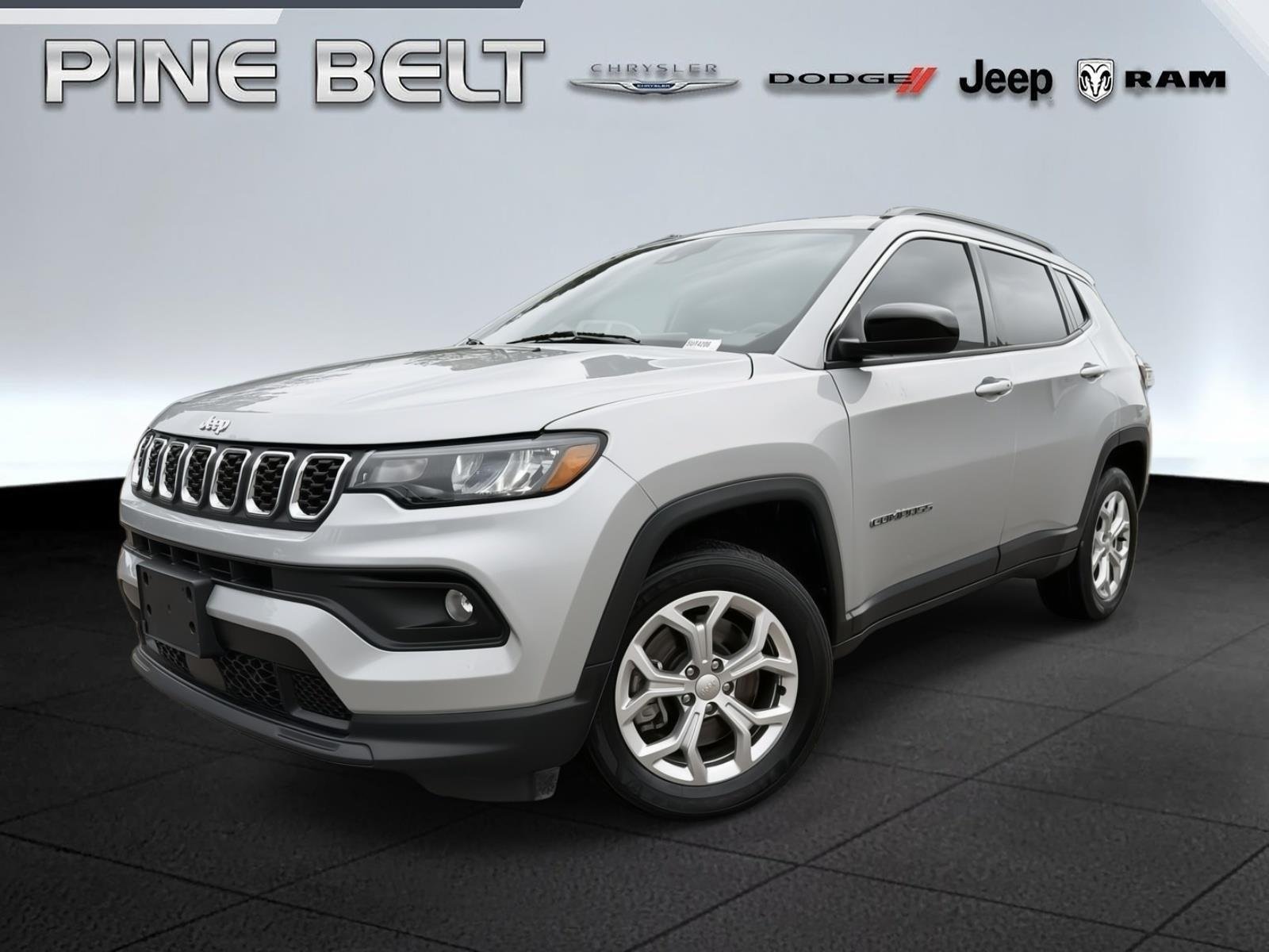 Used 2024 Silver Zynith Metallic Clearcoat Jeep Latitude image 1