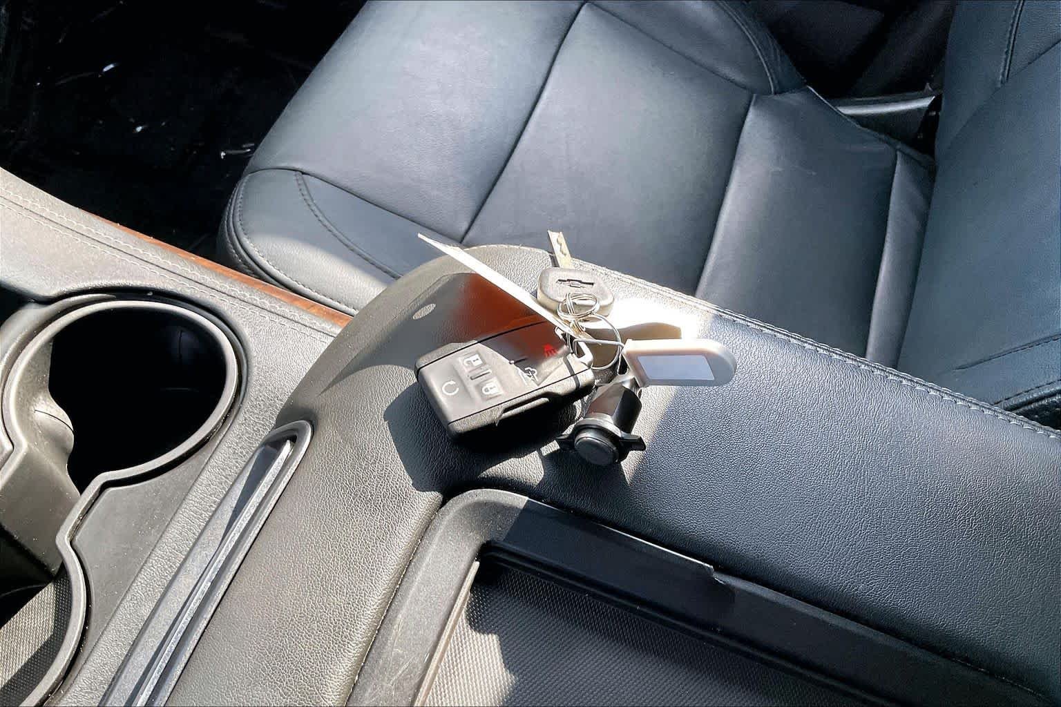 2018 Chevrolet Tahoe LS - Photo 11