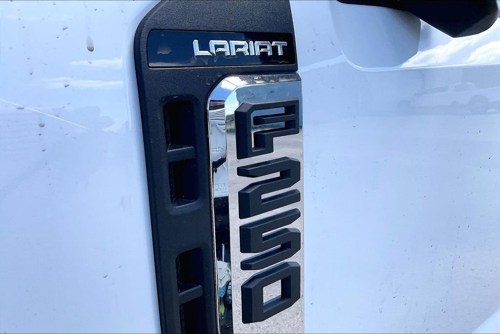 New 2026 Ford Super Duty F-250 Lariat 4D Crew Cab