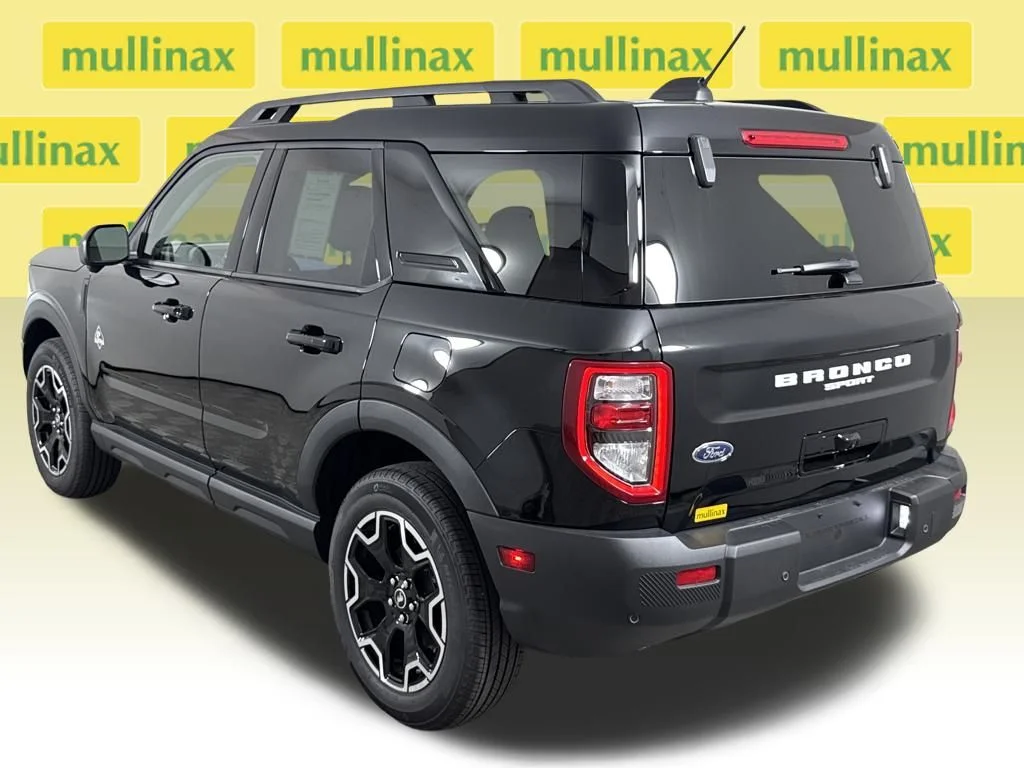 New 2025 Black Ford Outer Banks image 4