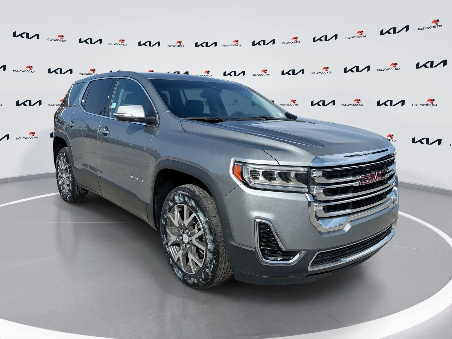 Used 2023 Sterling Metallic GMC SLE image 1