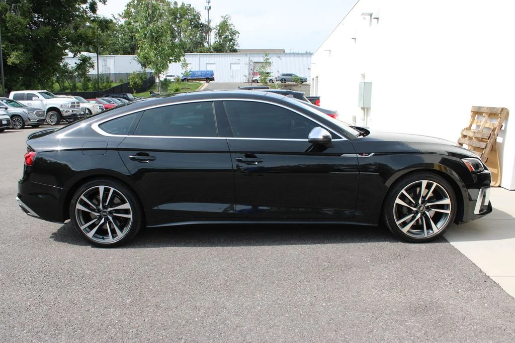 Certified Used 2024 Mythos Black Metallic Audi Premium Plus image 34
