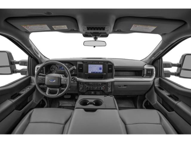 Used 2024  Ford  image 8