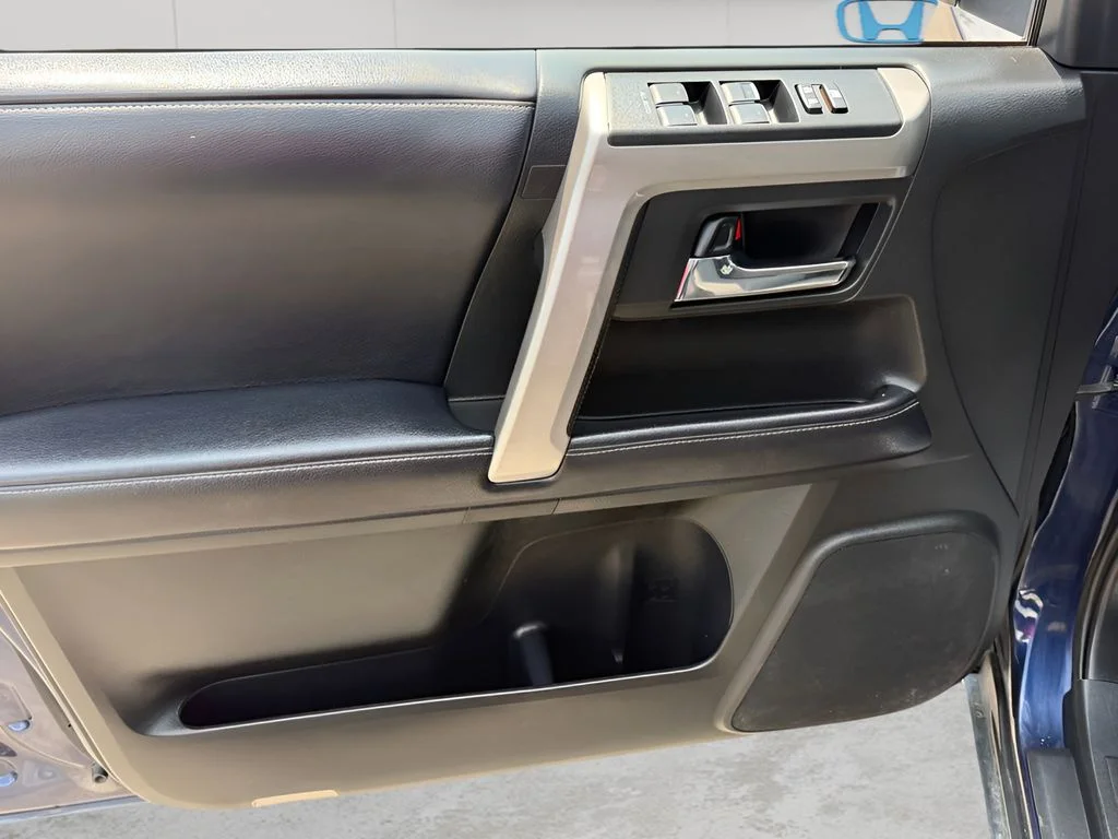 Used 2018 Nautical Blue Metallic Toyota SR5 image 16