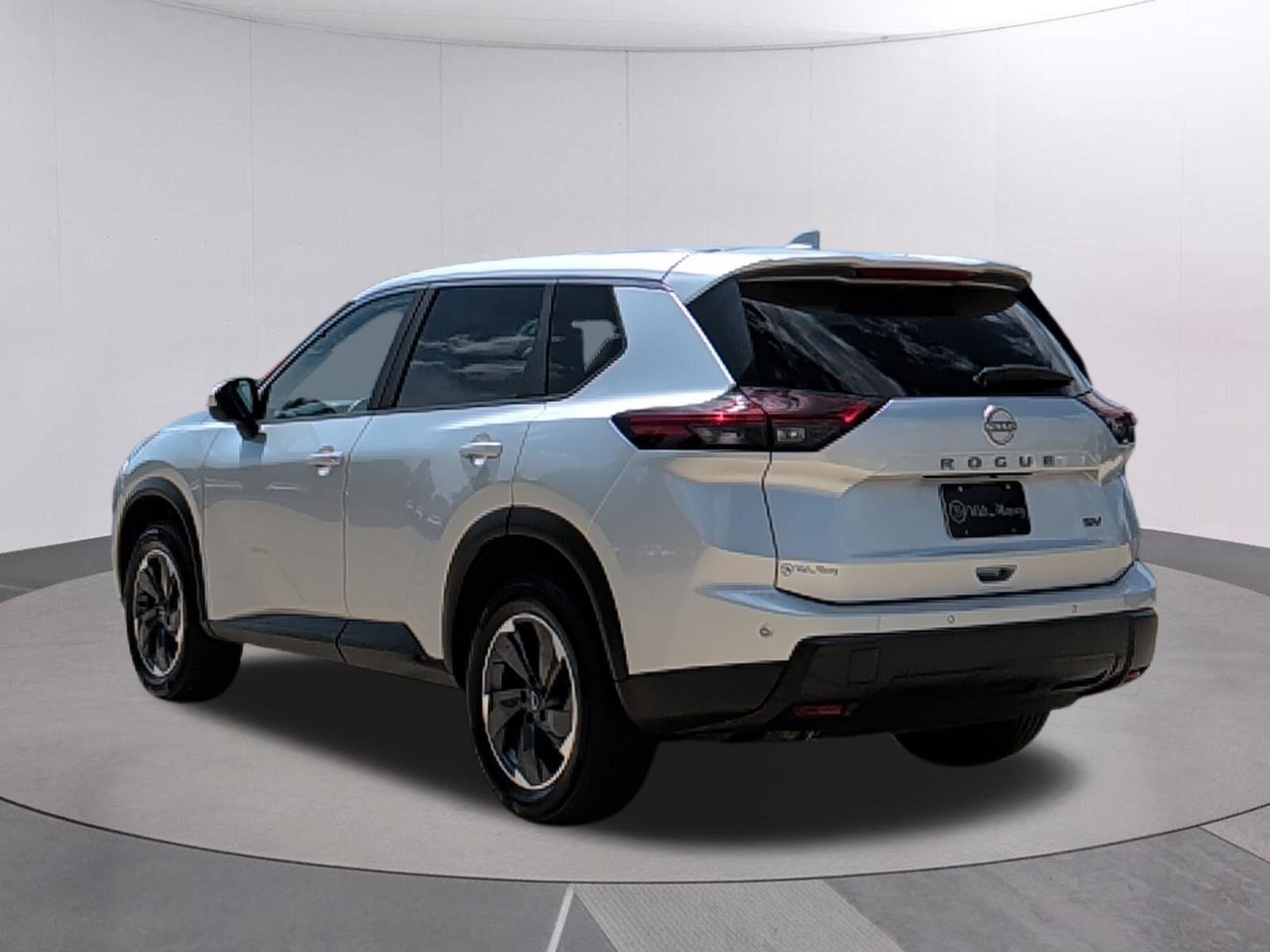 Used 2024 Brilliant Silver Metallic Nissan SV image 3