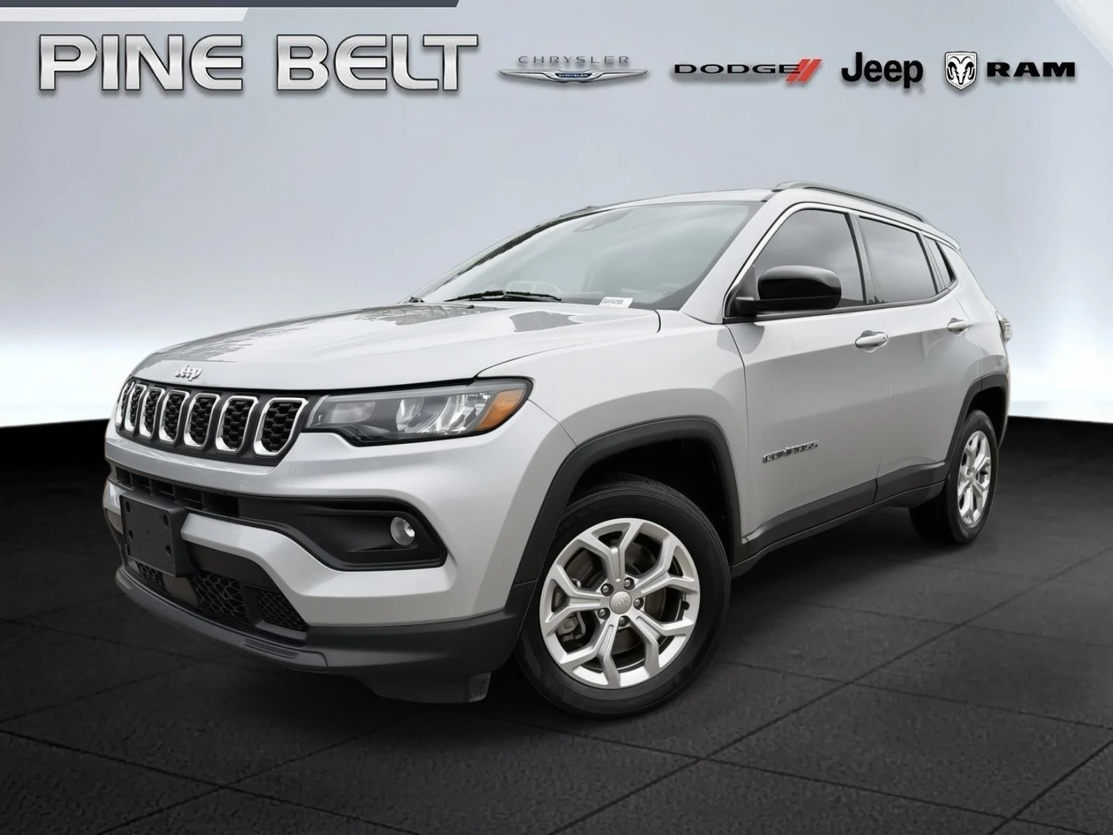 Used 2024 Silver Zynith Metallic Clearcoat Jeep Latitude image 1