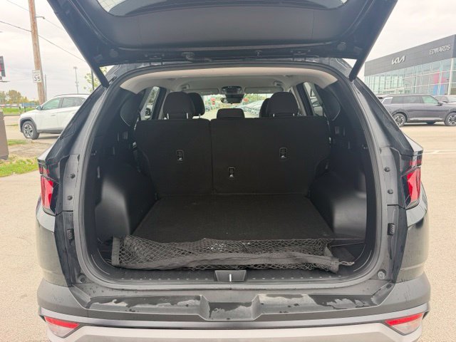 Used 2025 Black Hyundai SEL image 29