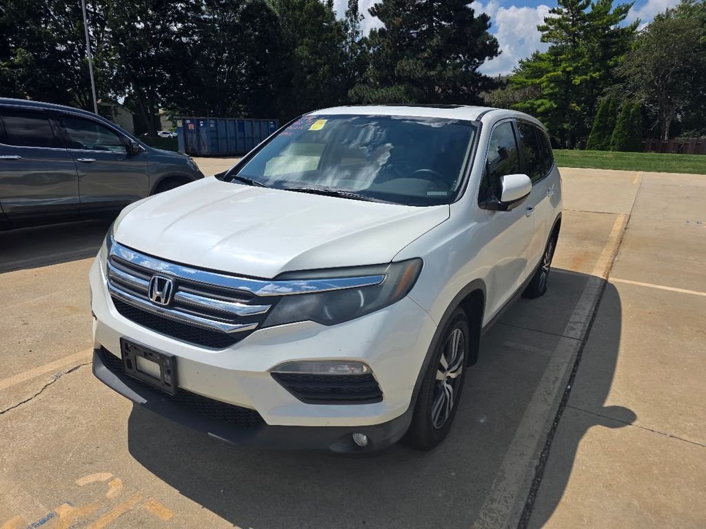 Used 2016 White Honda EX-L image 2