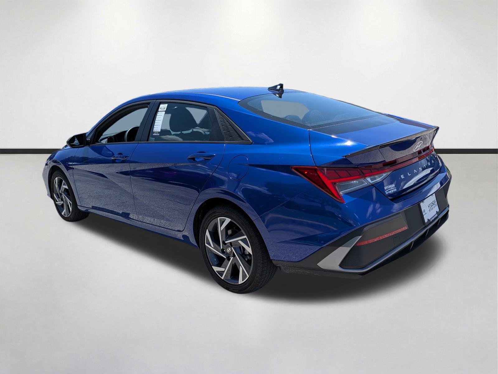 2025 Hyundai Elantra SEL - Photo 6