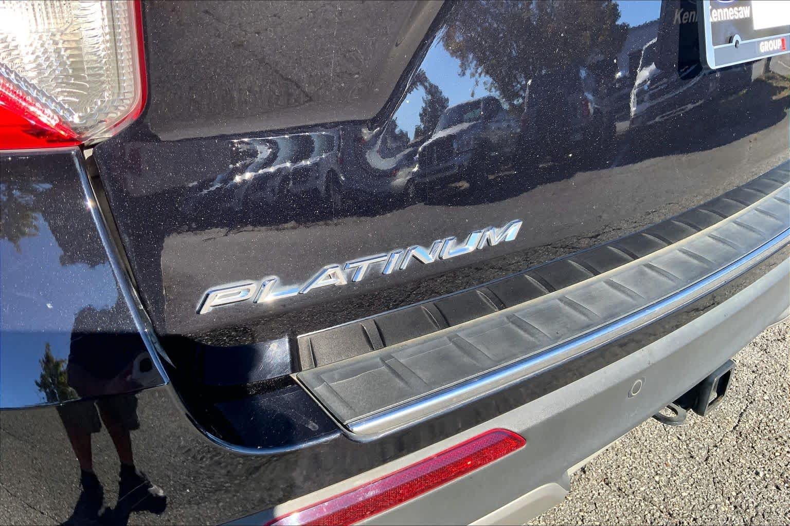 Used 2023 Agate Black Metallic Ford Platinum image 31