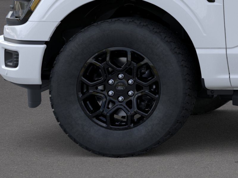 New 2026 Oxford White Ford XLT image 19