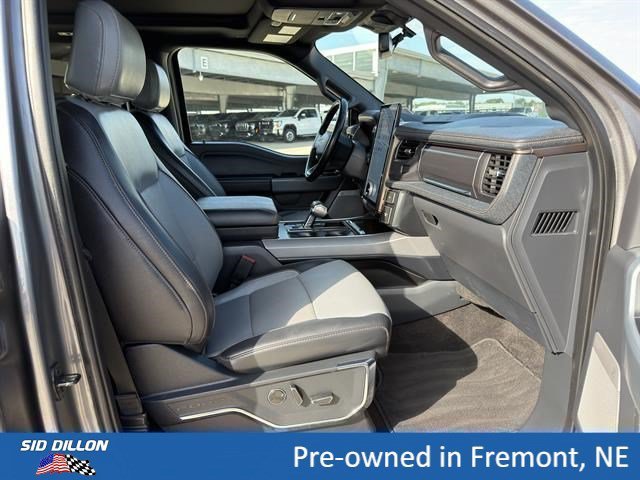 Used 2023 Gray Ford LARIAT image 17