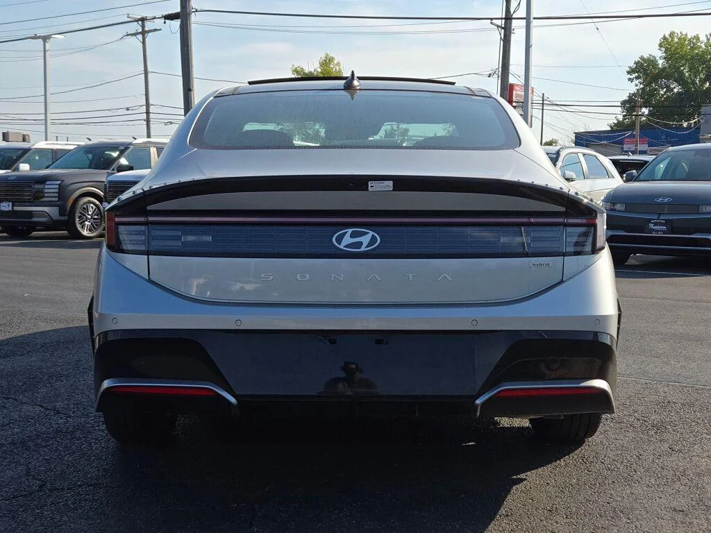 2025 Hyundai Sonata Hybrid Limited - Photo 14